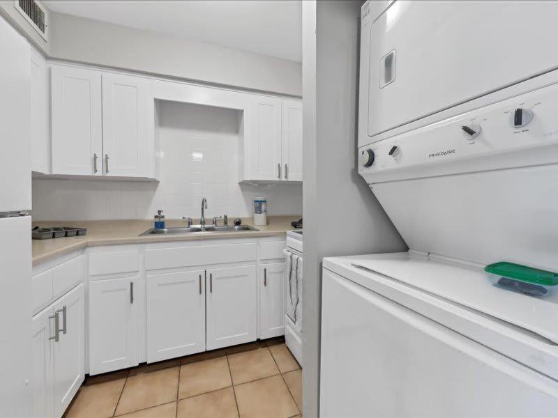 Apartament Designed And Cozy 1Br With Parking Near Stores Tampa Zewnętrze zdjęcie